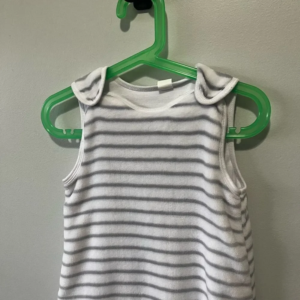 Nordstrom Baby White & Grey Striped Fleece Sleep Sack 0-12 months NWOT